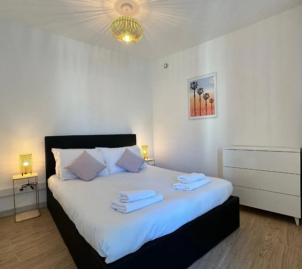 Superbe Appartement Neuf - 5Min Beach Walk Nizza Apartment